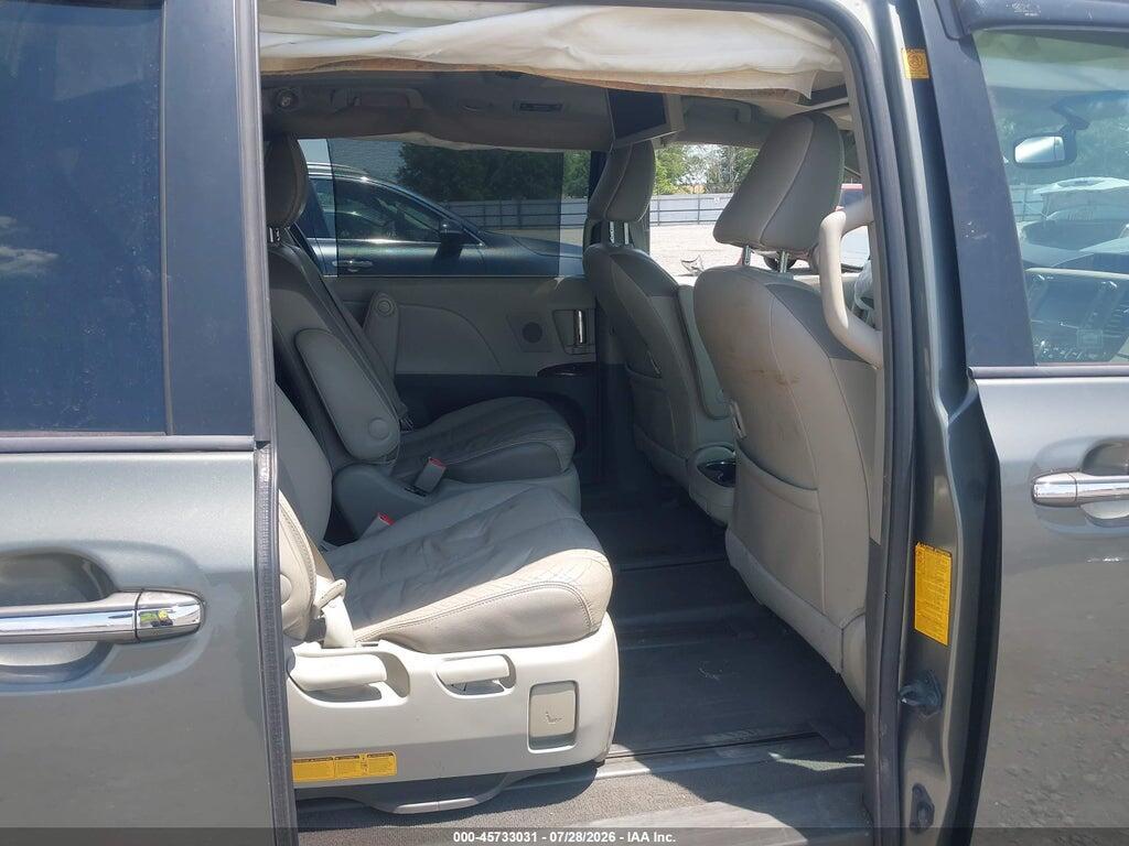 5TDYK3DC9BS100407 2011 TOYOTA SIENNA photo no. 8