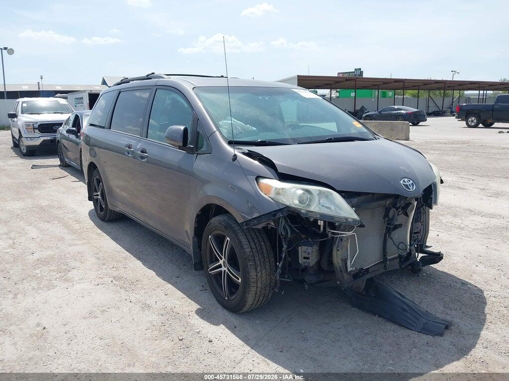 5TDDK3DC5BS021718 2011 TOYOTA SIENNA photo no. 1