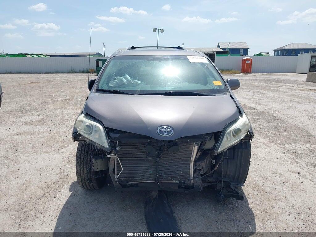 5TDDK3DC5BS021718 2011 TOYOTA SIENNA photo no. 12