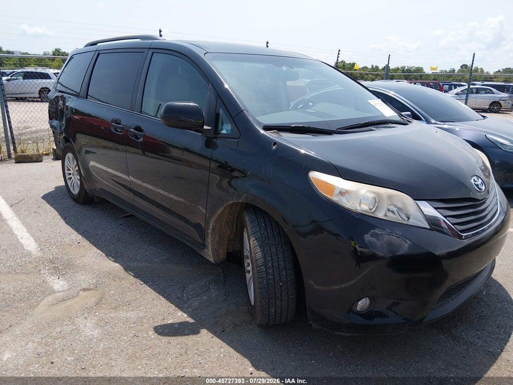5TDYK3DC6BS053451 2011 TOYOTA SIENNA photo no. 1