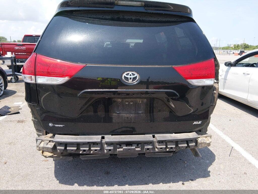5TDYK3DC6BS053451 2011 TOYOTA SIENNA photo no. 6