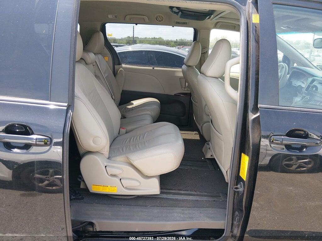 5TDYK3DC6BS053451 2011 TOYOTA SIENNA photo no. 8