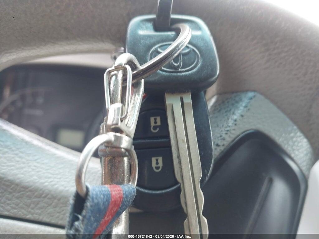 5TDKA3DC1BS005154 2011 TOYOTA SIENNA photo no. 11