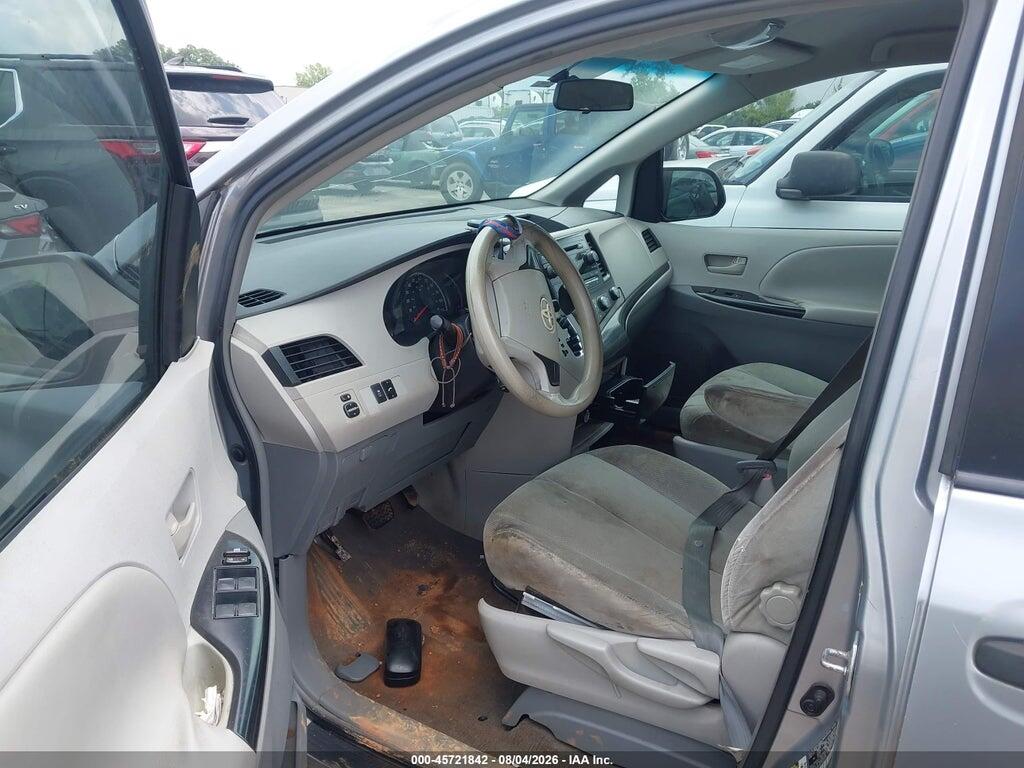 5TDKA3DC1BS005154 2011 TOYOTA SIENNA photo no. 5