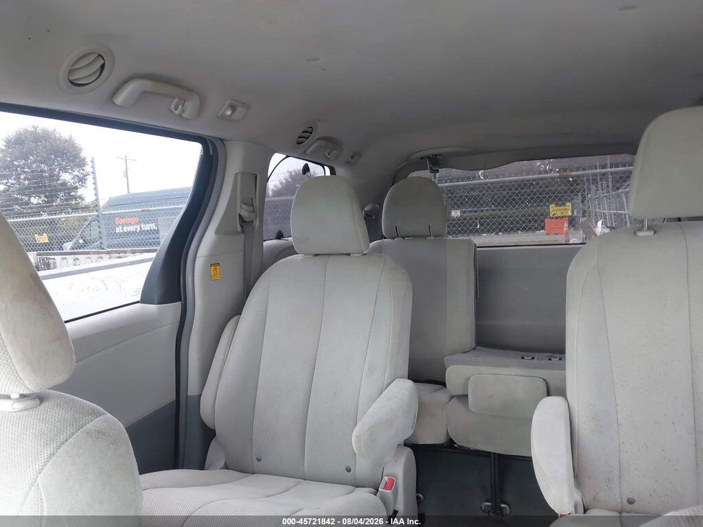 5TDKA3DC1BS005154 2011 TOYOTA SIENNA photo no. 8