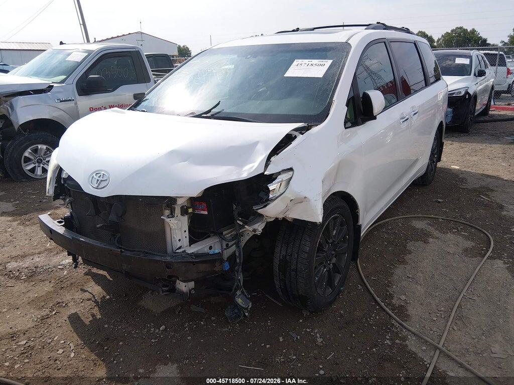 5TDDK3DC5BS021444 2011 TOYOTA SIENNA photo no. 2