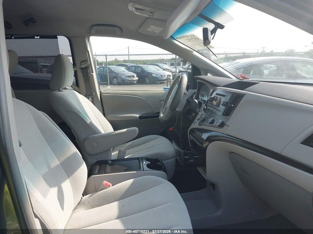 5TDKK3DC6BS097813 2011 TOYOTA SIENNA photo no. 5
