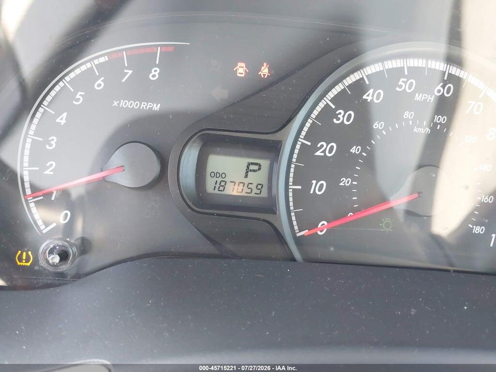 5TDKK3DC6BS097813 2011 TOYOTA SIENNA photo no. 7