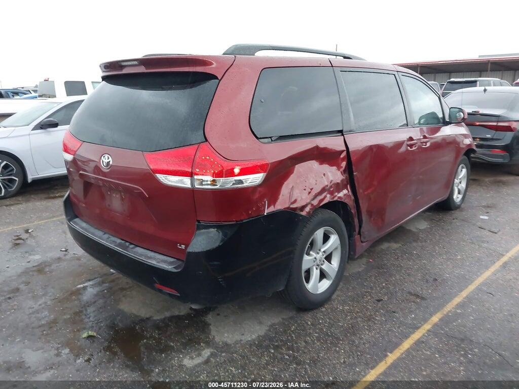 5TDKK3DC8BS168316 2011 TOYOTA SIENNA photo no. 4