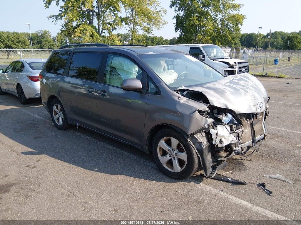 5TDKK3DC9BS043731 2011 TOYOTA SIENNA photo no. 1