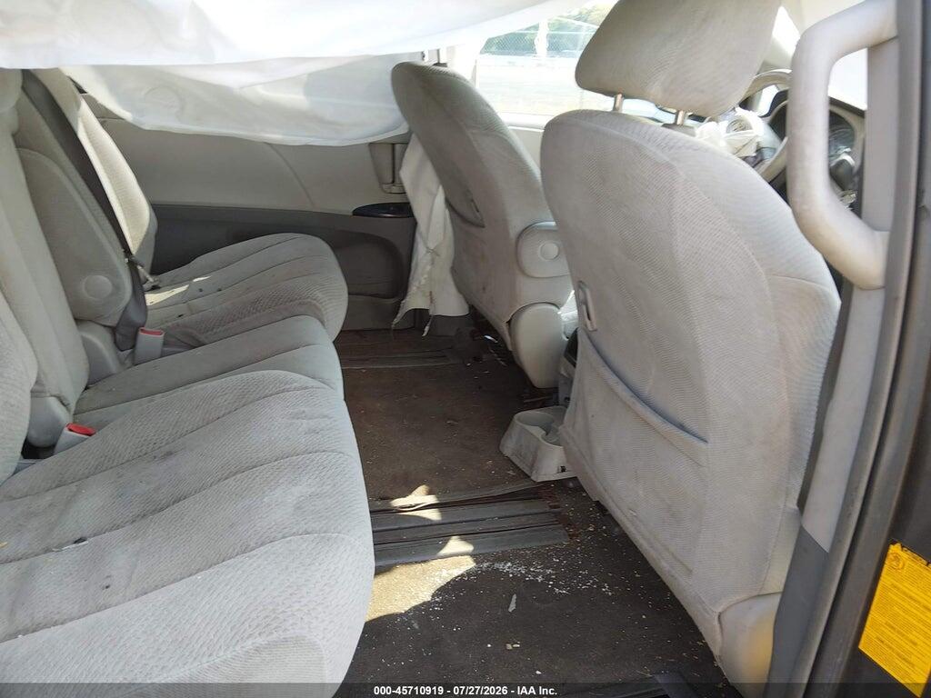 5TDKK3DC9BS043731 2011 TOYOTA SIENNA photo no. 8