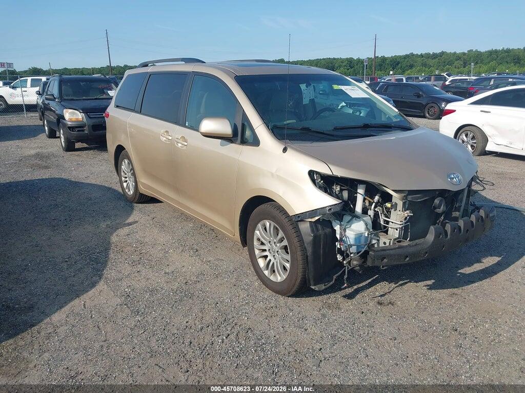 5TDYK3DC2BS016428 2011 TOYOTA SIENNA photo no. 1