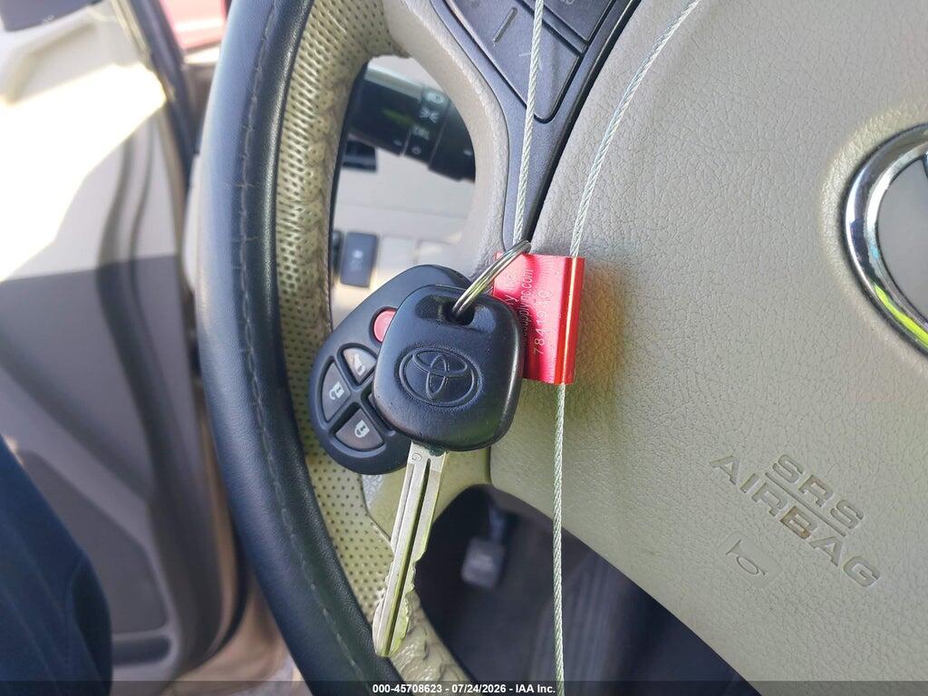 5TDYK3DC2BS016428 2011 TOYOTA SIENNA photo no. 11