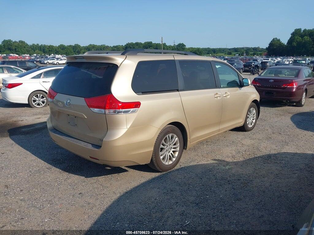 5TDYK3DC2BS016428 2011 TOYOTA SIENNA photo no. 4