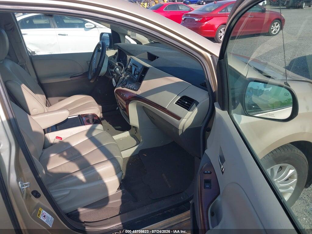 5TDYK3DC2BS016428 2011 TOYOTA SIENNA photo no. 5