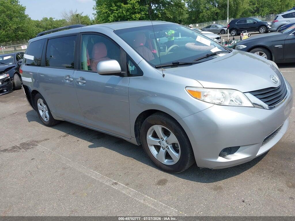 5TDKK3DCXBS048842 2011 TOYOTA SIENNA photo no. 1