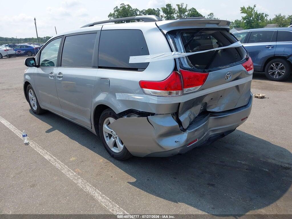5TDKK3DCXBS048842 2011 TOYOTA SIENNA photo no. 3