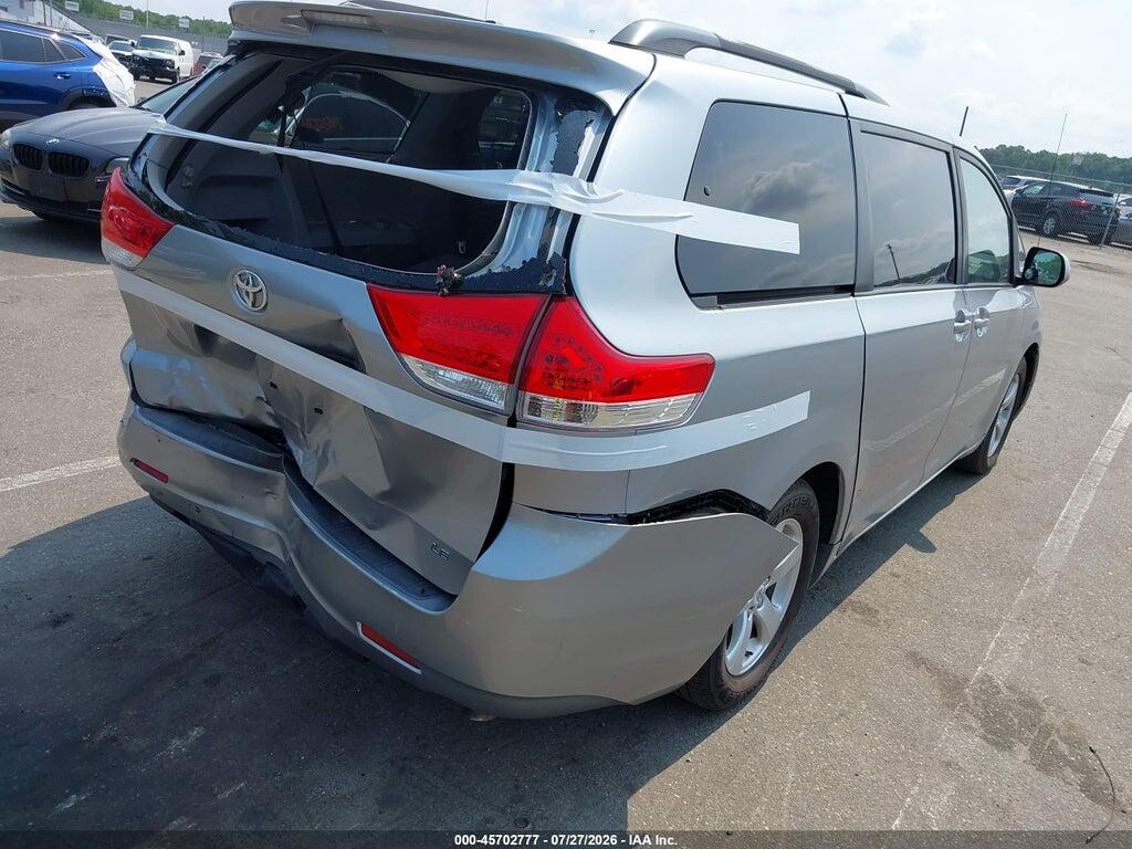 5TDKK3DCXBS048842 2011 TOYOTA SIENNA photo no. 4