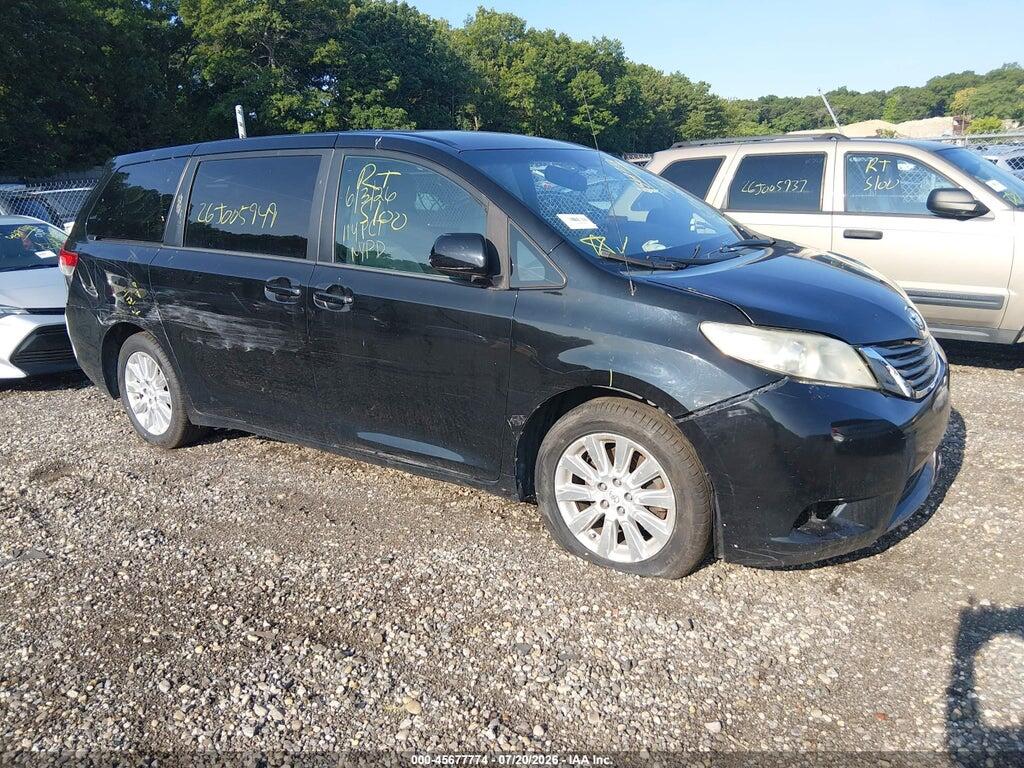 5TDJK3DC1BS021802 2011 TOYOTA SIENNA photo no. 1