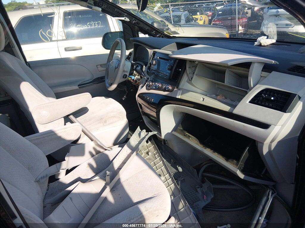 5TDJK3DC1BS021802 2011 TOYOTA SIENNA photo no. 5