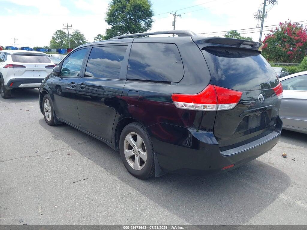 5TDKK3DC8BS040917 2011 TOYOTA SIENNA photo no. 3