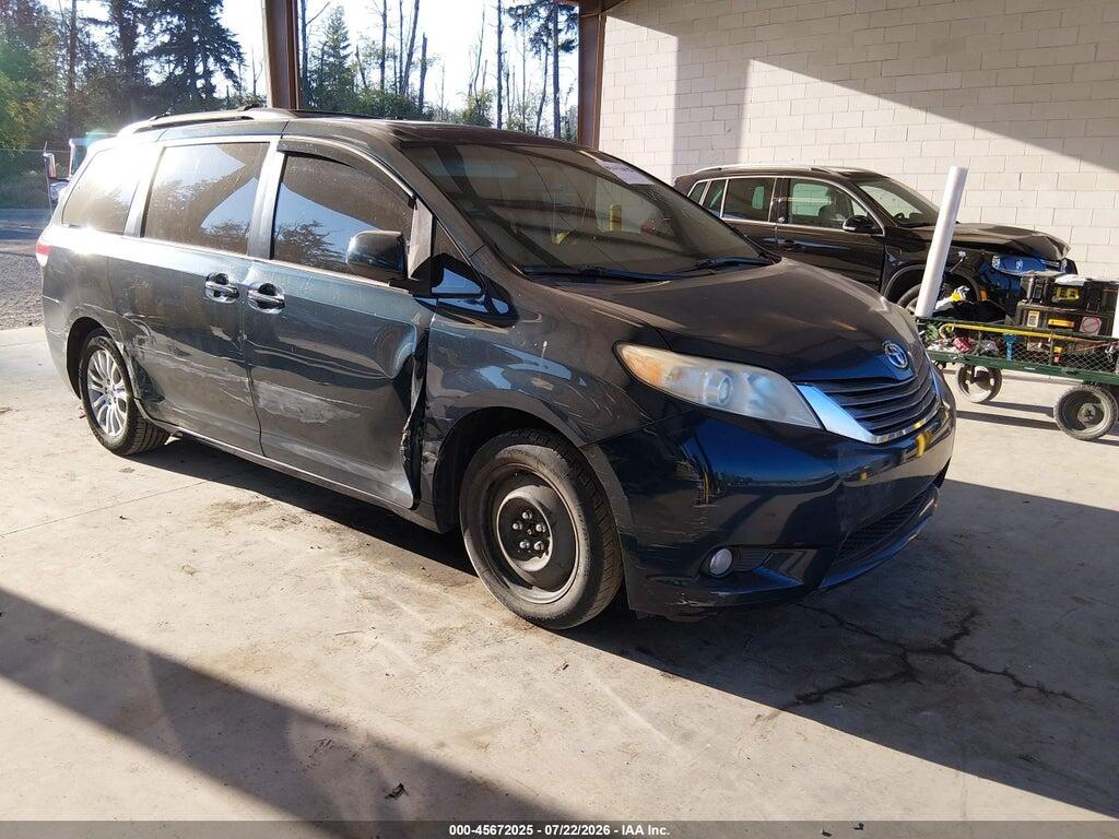 5TDYK3DC6BS102373 2011 TOYOTA SIENNA photo no. 1