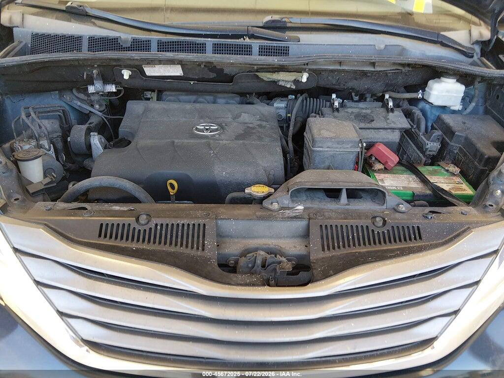 5TDYK3DC6BS102373 2011 TOYOTA SIENNA photo no. 10