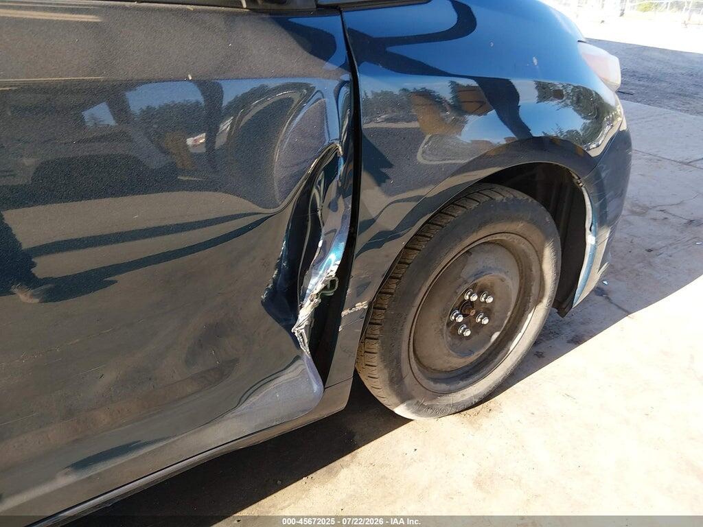 5TDYK3DC6BS102373 2011 TOYOTA SIENNA photo no. 6