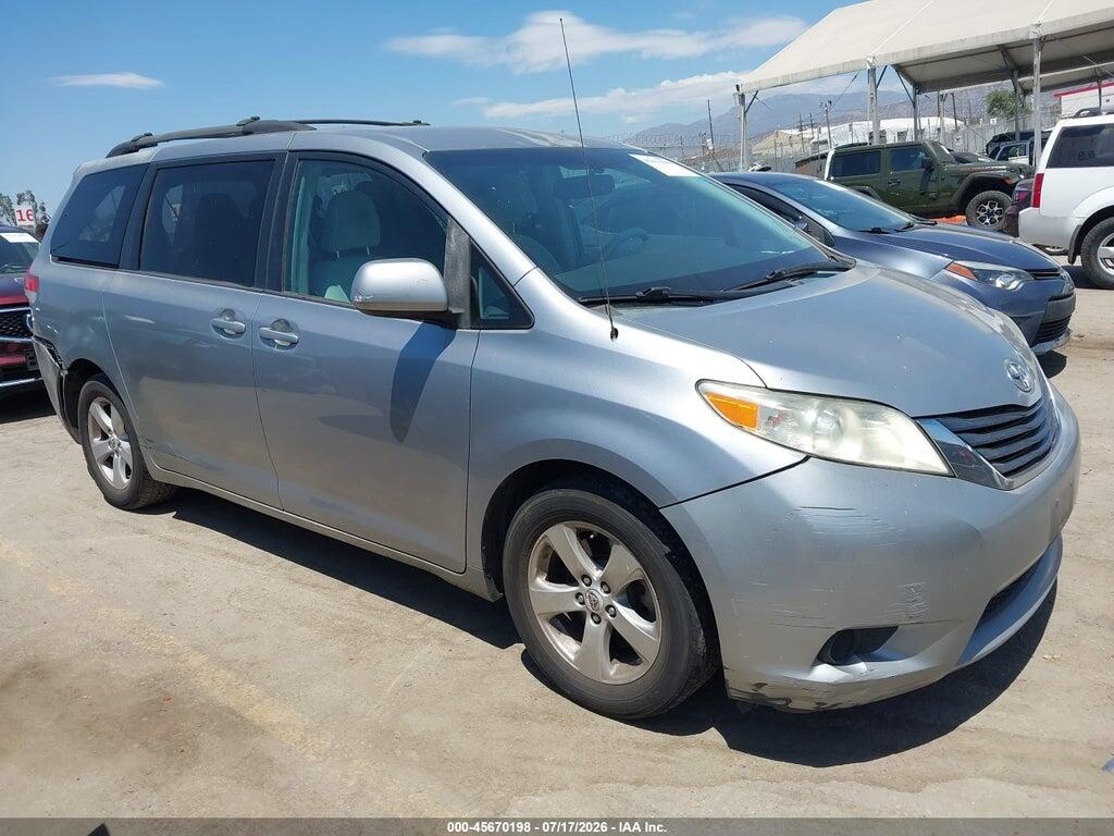 5TDKK3DC4BS169396 2011 TOYOTA SIENNA photo no. 1