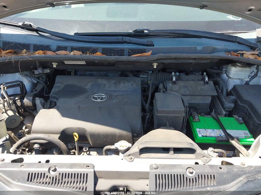 5TDKK3DC4BS169396 2011 TOYOTA SIENNA photo no. 10