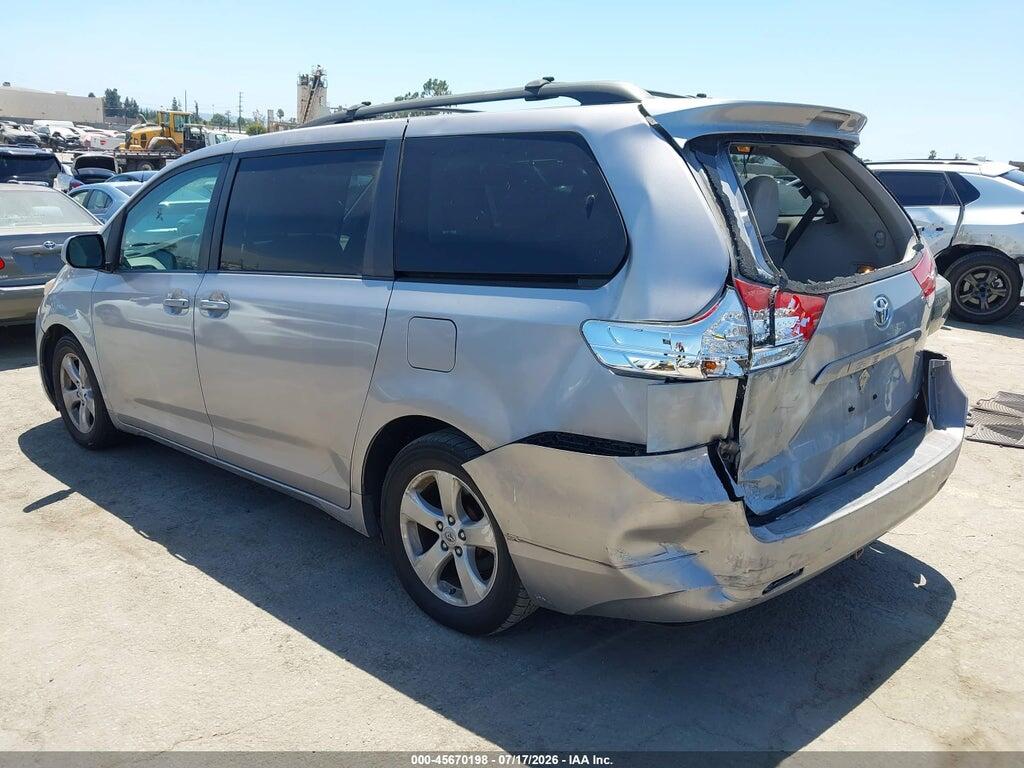 5TDKK3DC4BS169396 2011 TOYOTA SIENNA photo no. 3