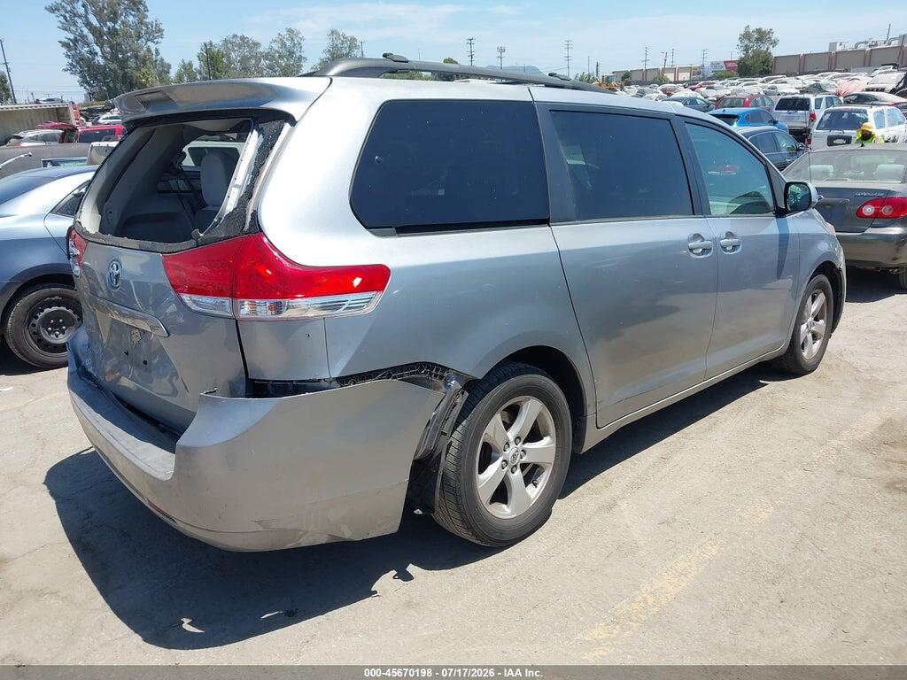 5TDKK3DC4BS169396 2011 TOYOTA SIENNA photo no. 4