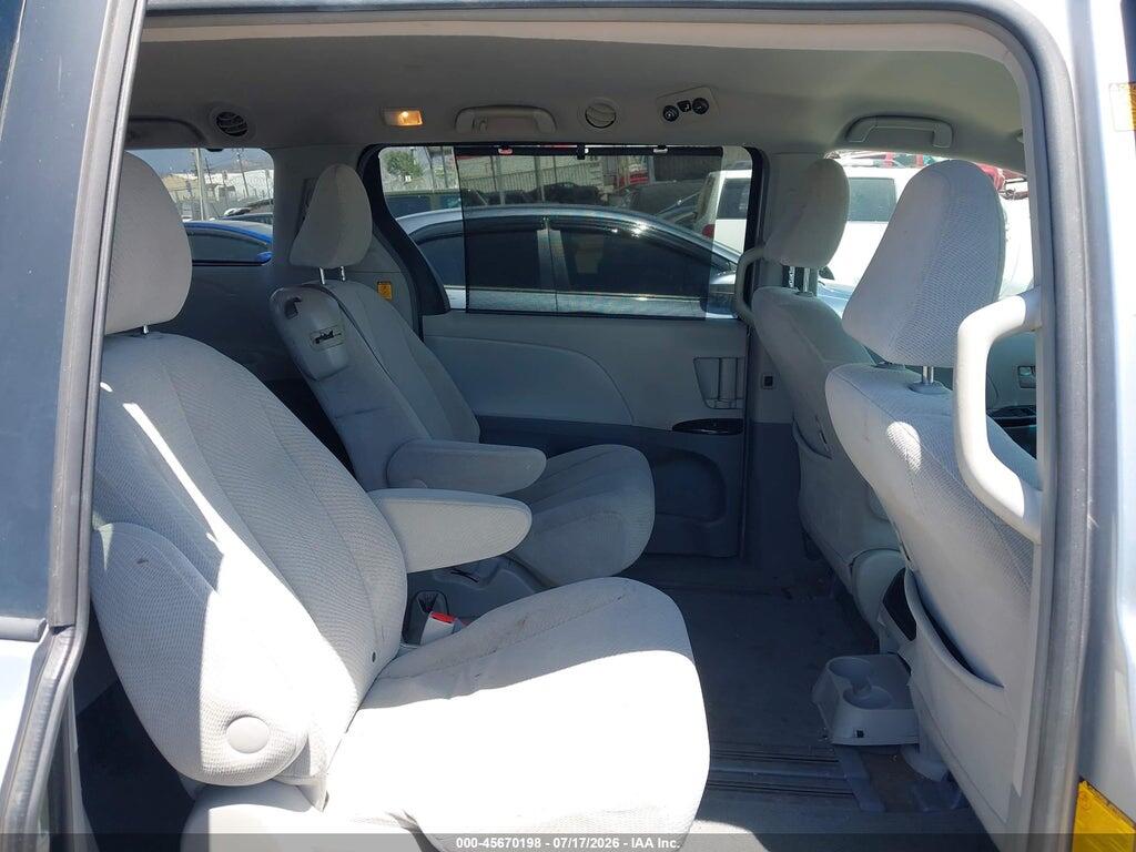 5TDKK3DC4BS169396 2011 TOYOTA SIENNA photo no. 8