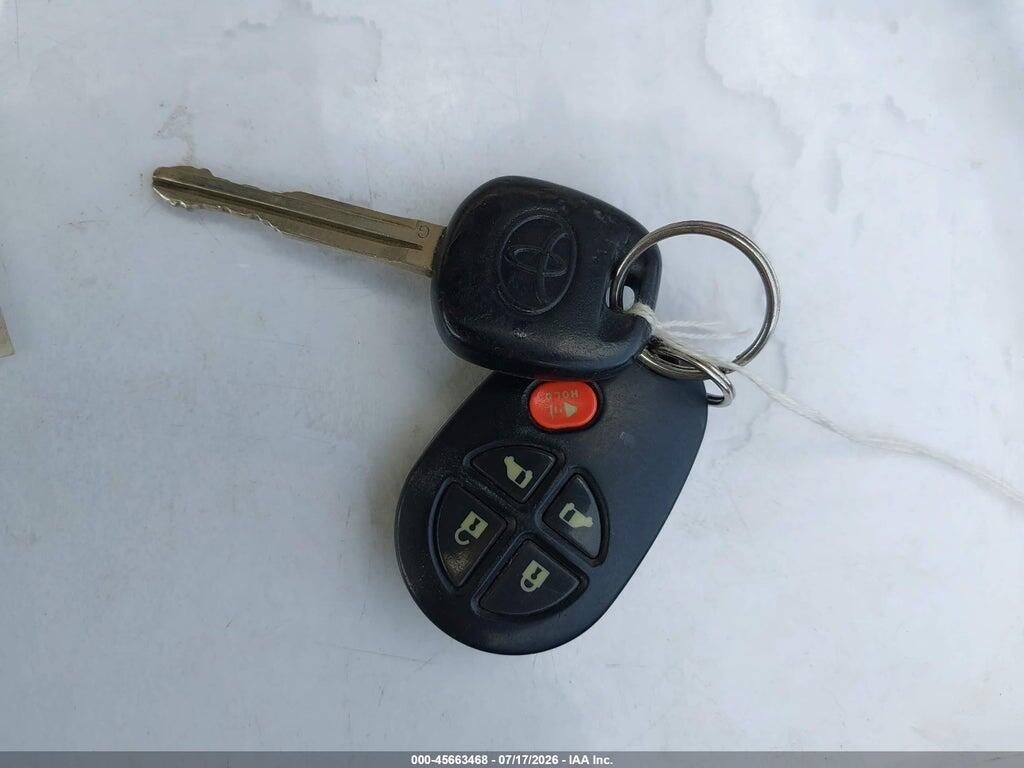 5TDKK3DC8BS031280 2011 TOYOTA SIENNA photo no. 11