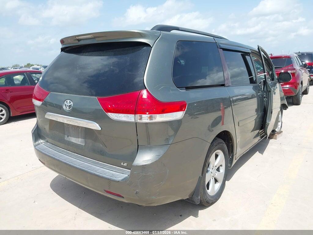5TDKK3DC8BS031280 2011 TOYOTA SIENNA photo no. 4