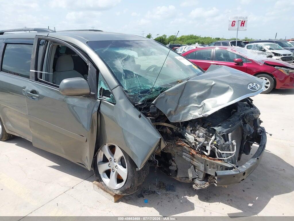 5TDKK3DC8BS031280 2011 TOYOTA SIENNA photo no. 6