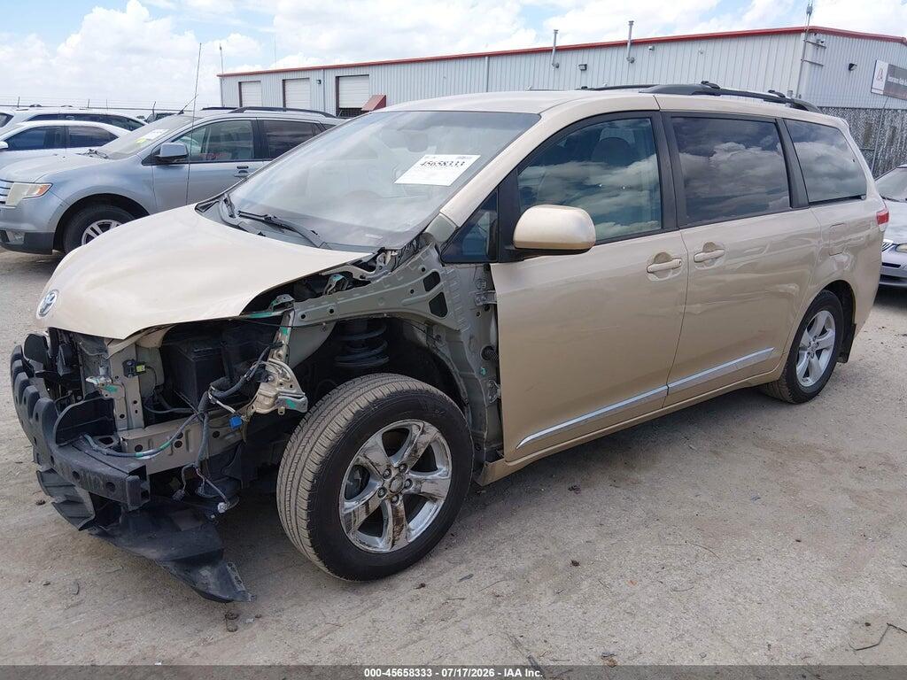 5TDKK3DC8BS119004 2011 TOYOTA SIENNA photo no. 2