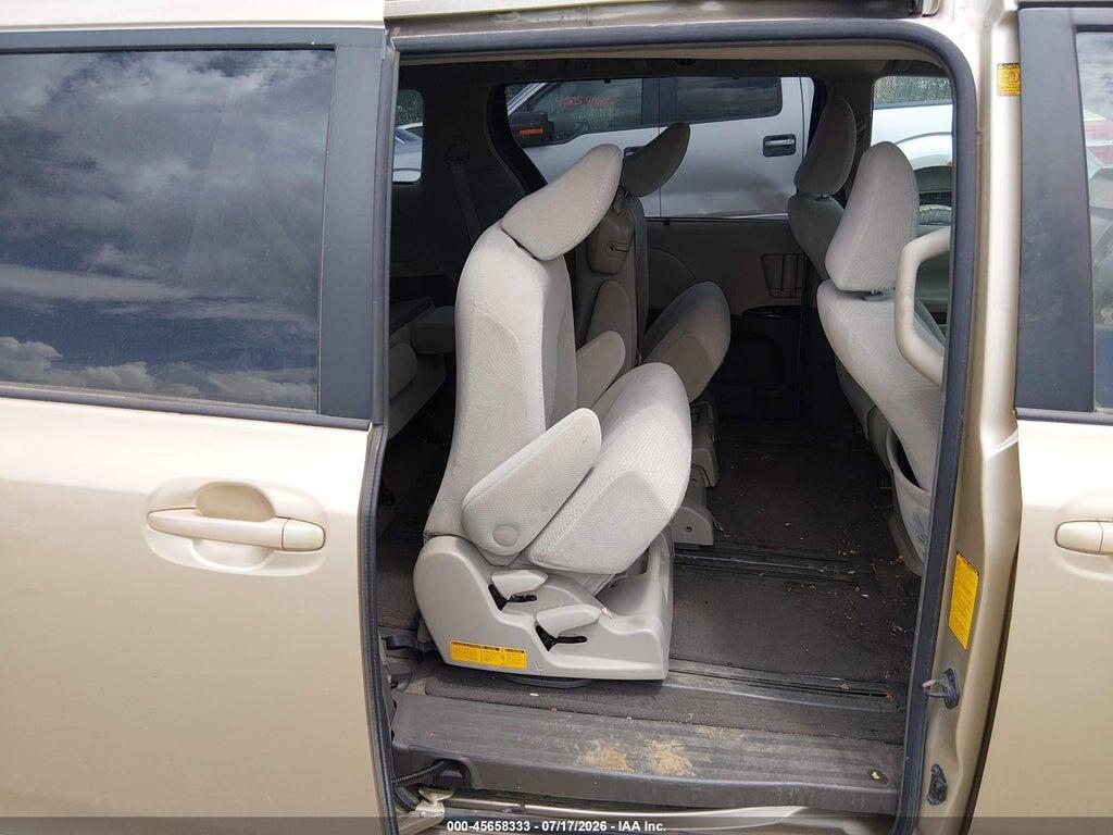 5TDKK3DC8BS119004 2011 TOYOTA SIENNA photo no. 8