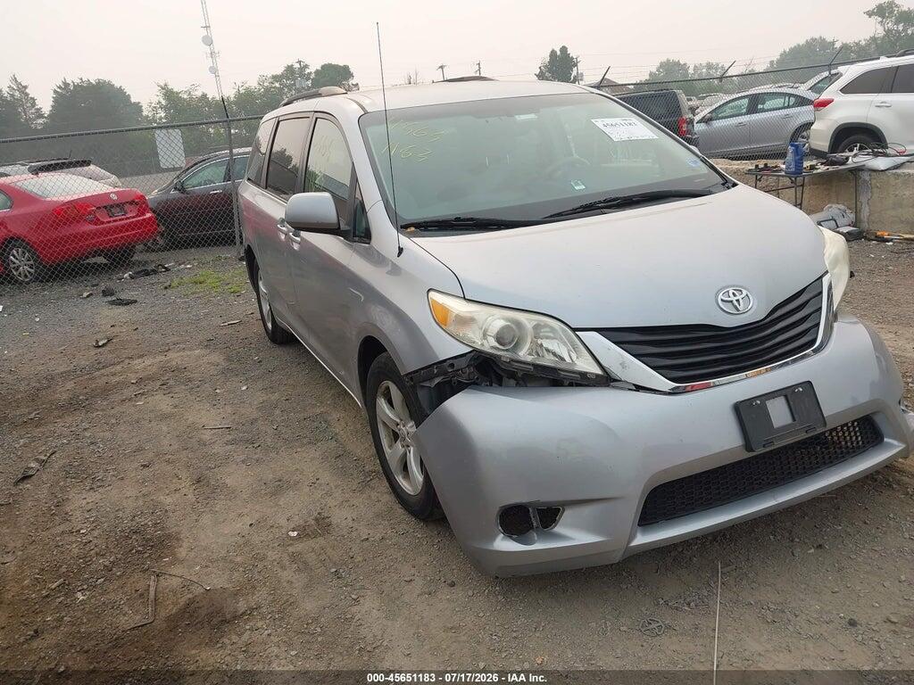 5TDKK3DC8BS159244 2011 TOYOTA SIENNA photo no. 1