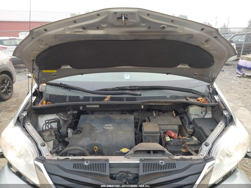 5TDKK3DC8BS159244 2011 TOYOTA SIENNA photo no. 10