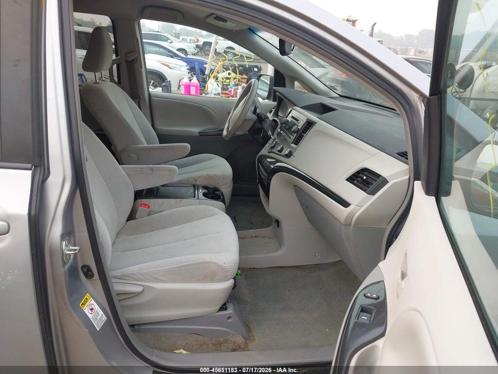 5TDKK3DC8BS159244 2011 TOYOTA SIENNA photo no. 5