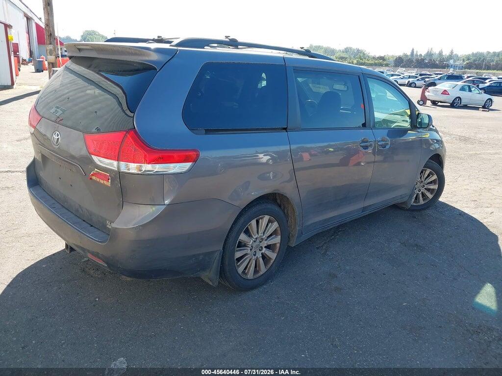 5TDDK3DC3BS007526 2011 TOYOTA SIENNA photo no. 4