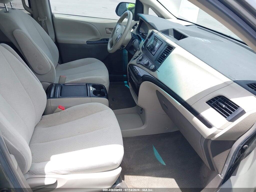 5TDKK3DC6BS156309 2011 TOYOTA SIENNA photo no. 5