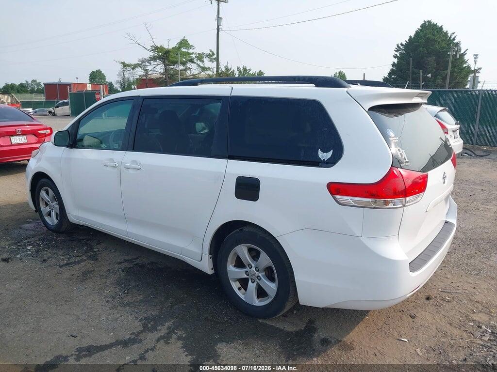 5TDKK3DC2BS162124 2011 TOYOTA SIENNA photo no. 3