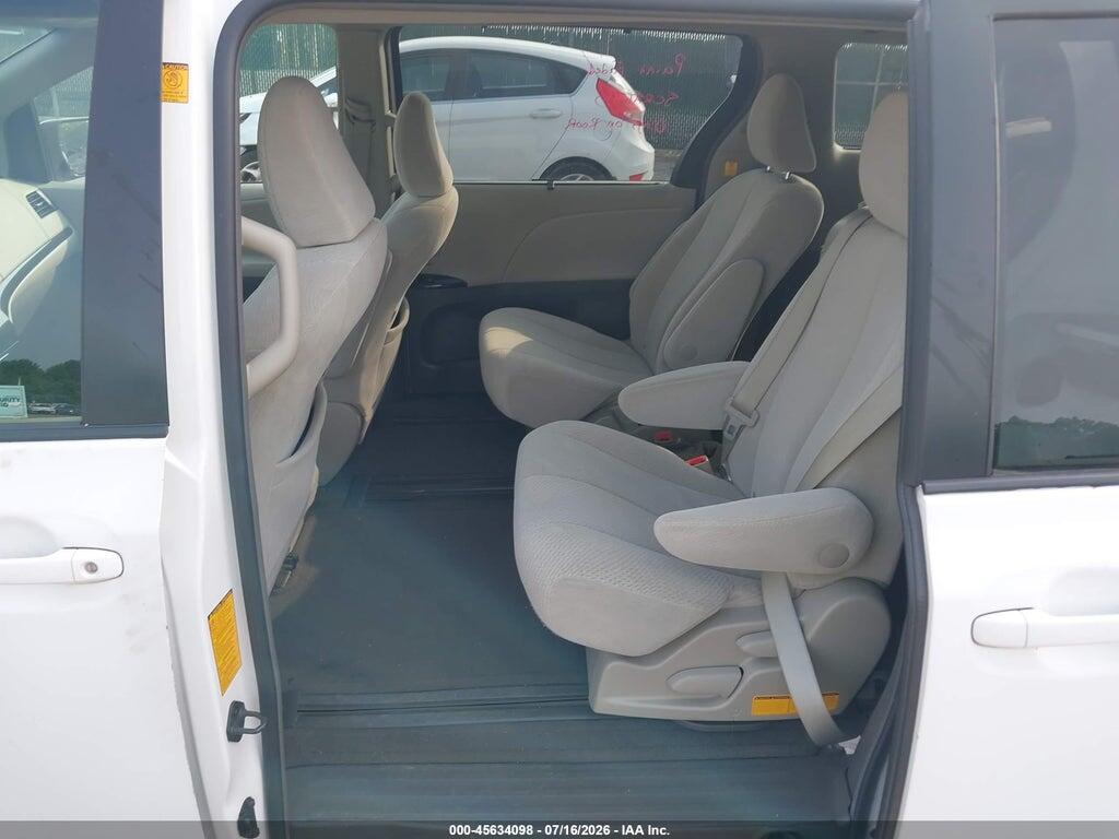 5TDKK3DC2BS162124 2011 TOYOTA SIENNA photo no. 8