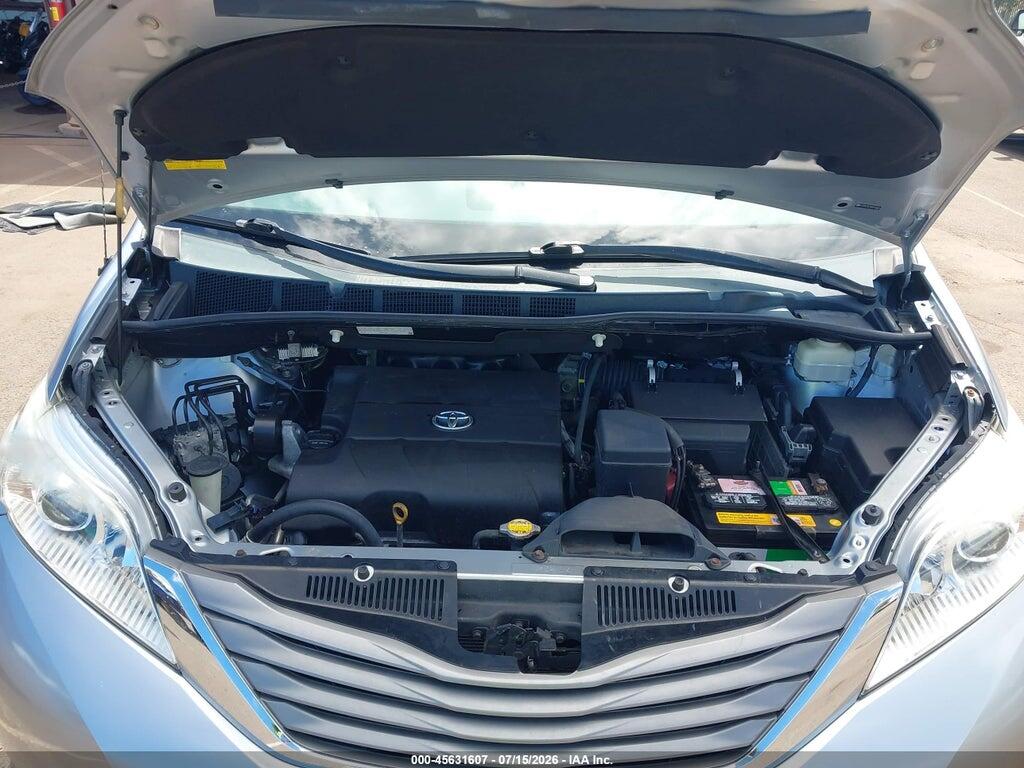 5TDYK3DC5BS070905 2011 TOYOTA SIENNA photo no. 10