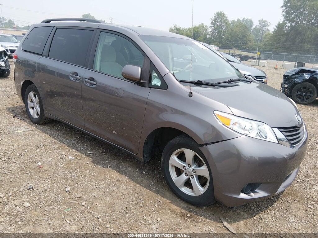 5TDKK3DC2BS083889 2011 TOYOTA SIENNA photo no. 1