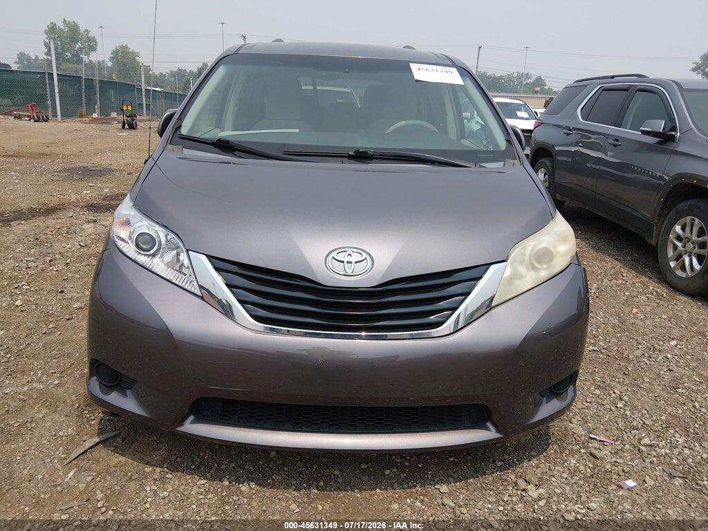 5TDKK3DC2BS083889 2011 TOYOTA SIENNA photo no. 12