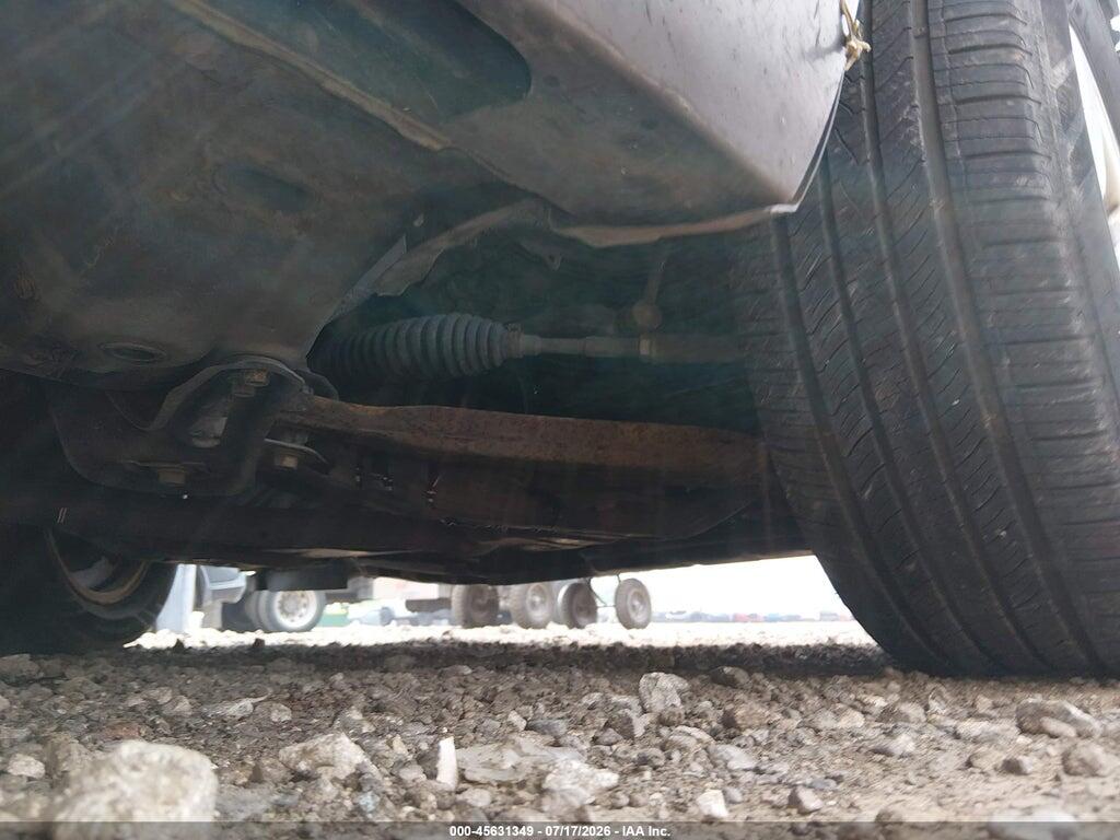 5TDKK3DC2BS083889 2011 TOYOTA SIENNA photo no. 6