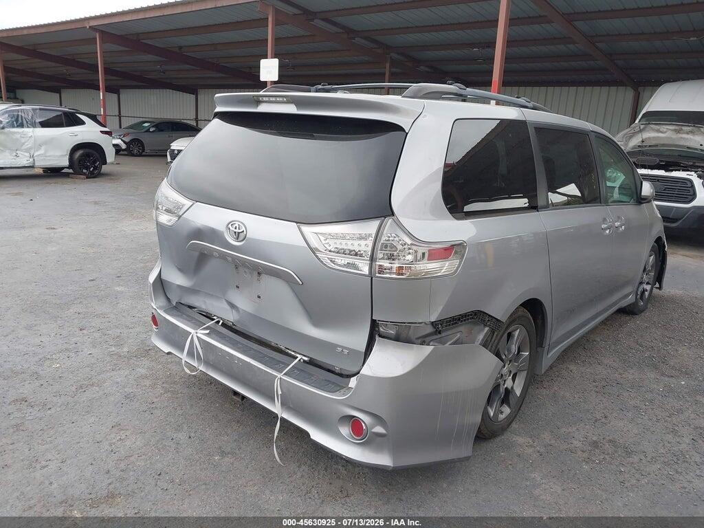 5TDXK3DC8BS159475 2011 TOYOTA SIENNA photo no. 4